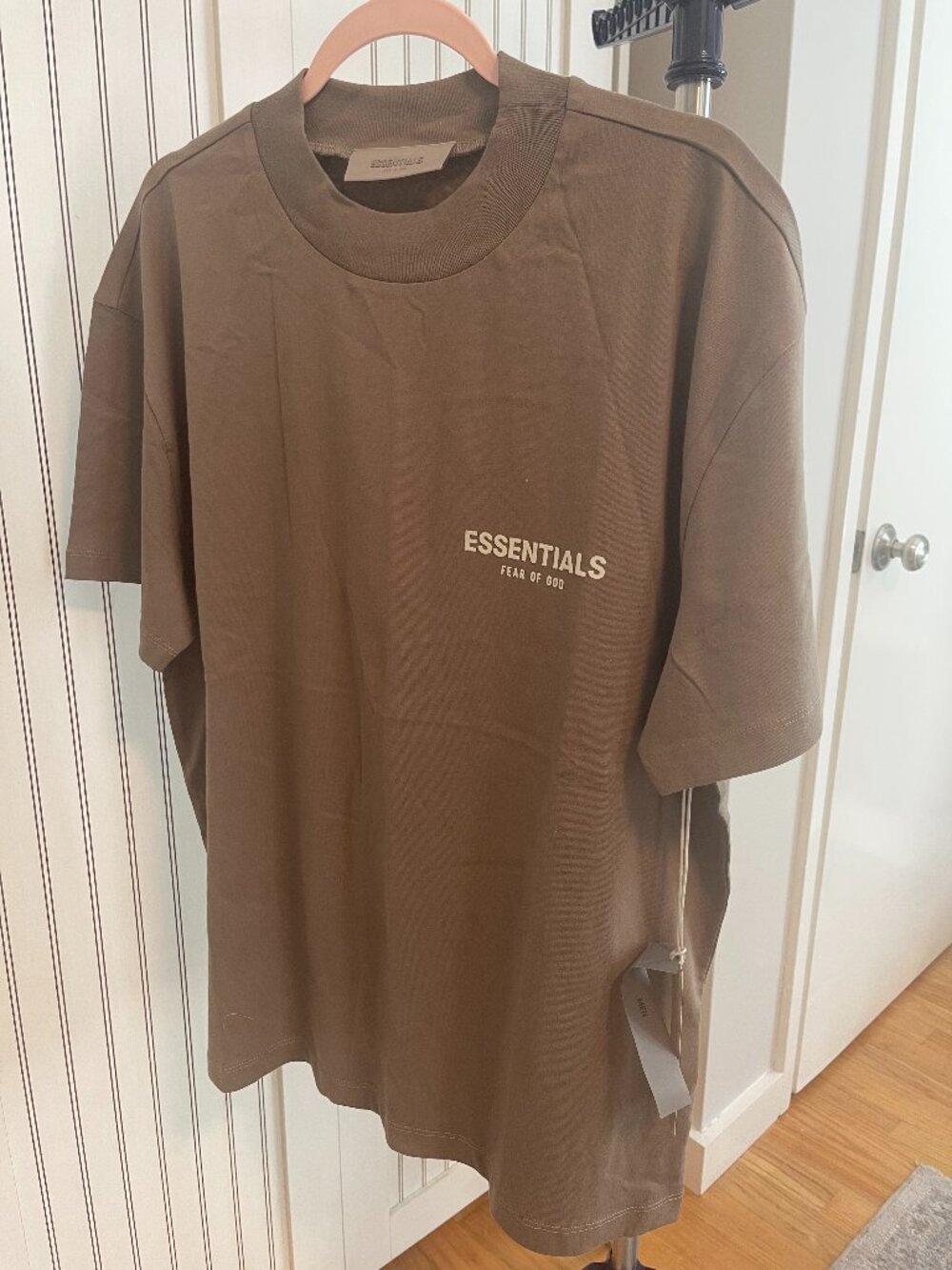 Fear of God ESSENTIALS Desert Taupe Oversized T-Shirt NWT Size Small